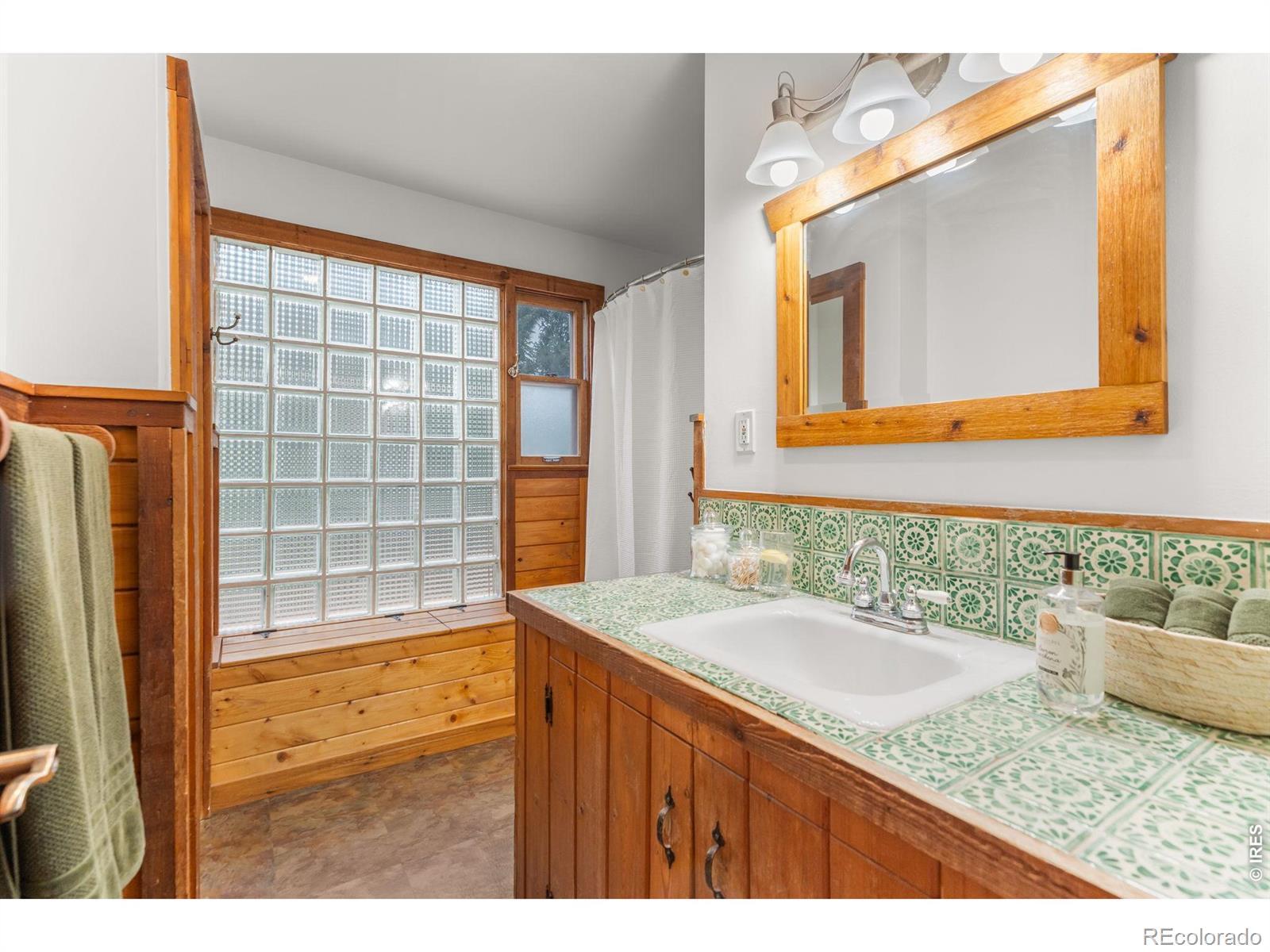 MLS Image #17 for 328 s overland trail,fort collins, Colorado