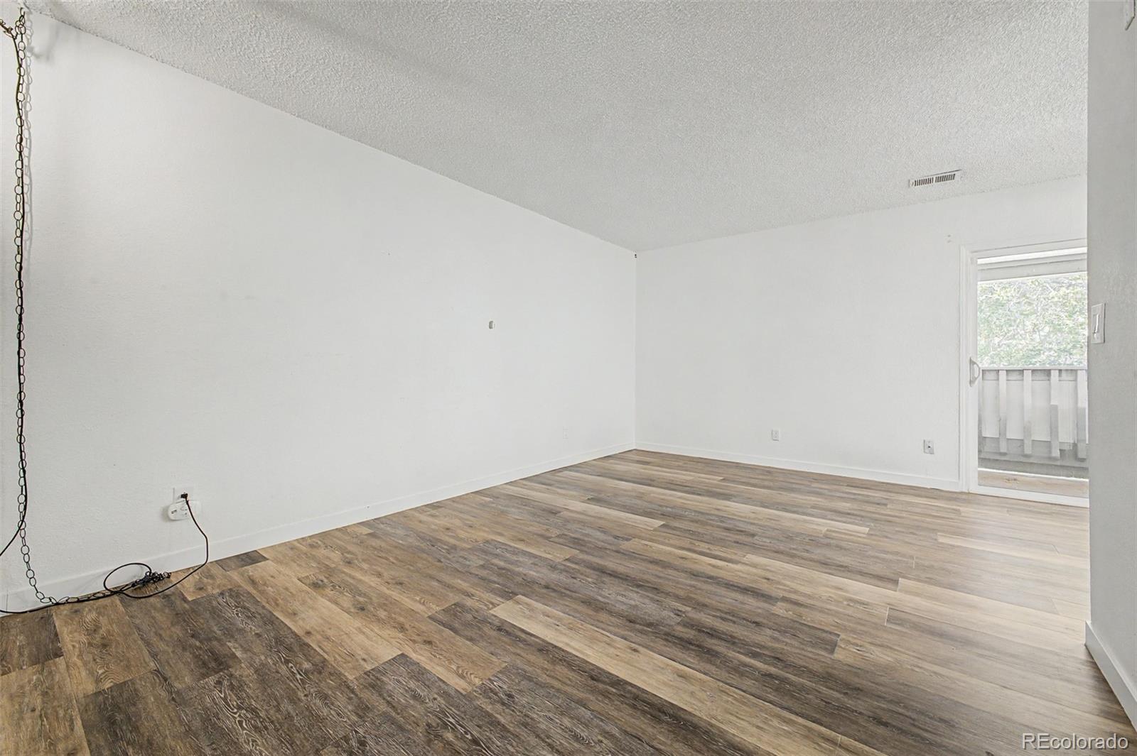 MLS Image #5 for 10712 e exposition avenue,aurora, Colorado