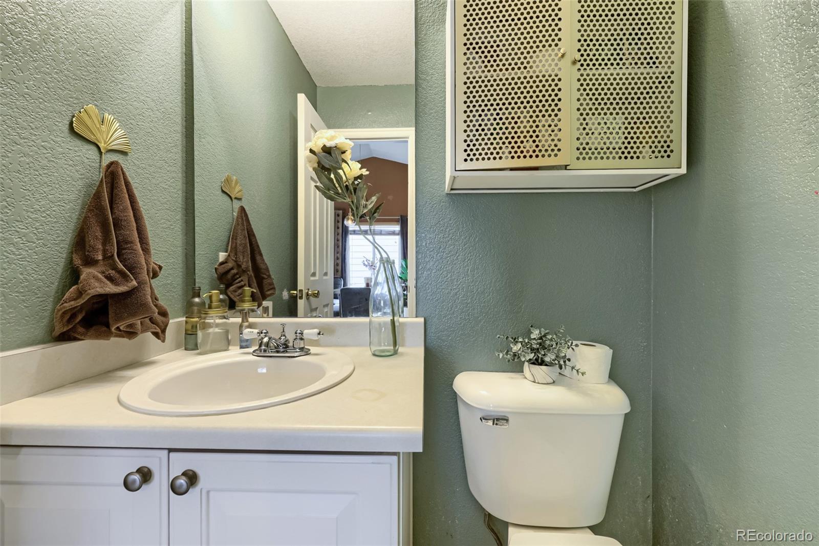 MLS Image #10 for 3152 e 106th avenue,denver, Colorado