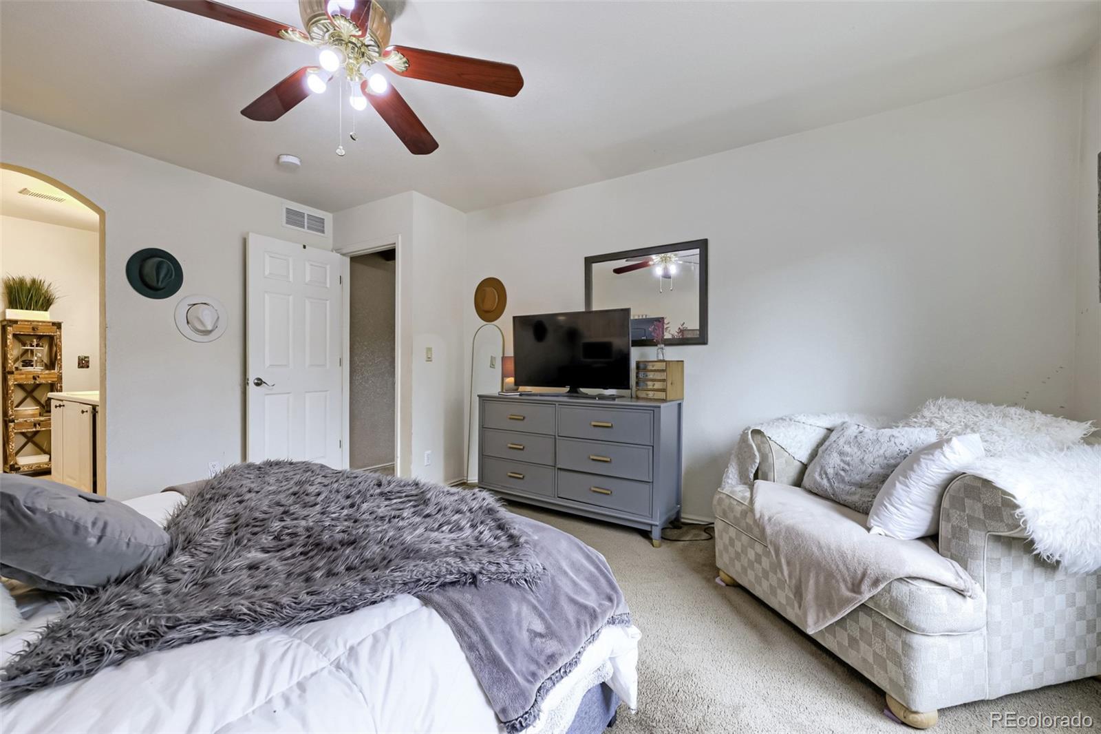 MLS Image #12 for 3152 e 106th avenue,denver, Colorado