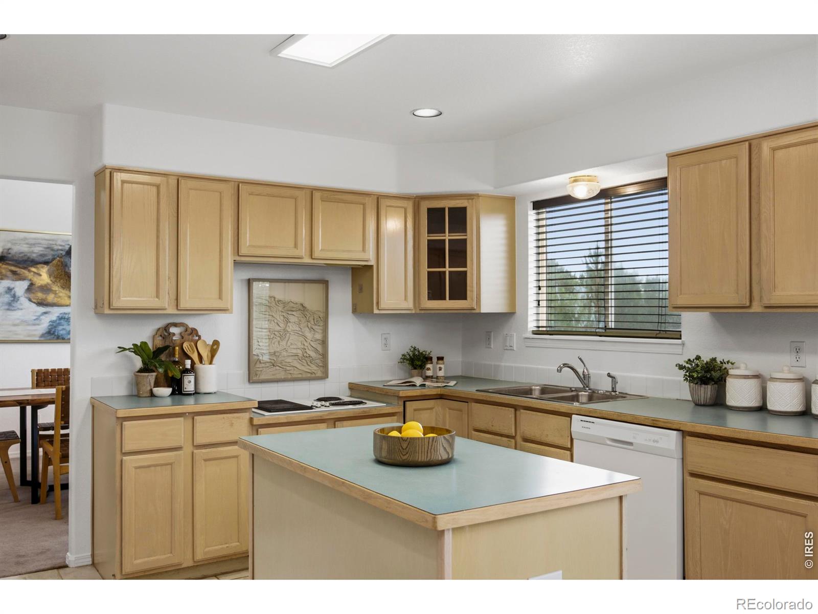 MLS Image #13 for 824  westbourn court,fort collins, Colorado