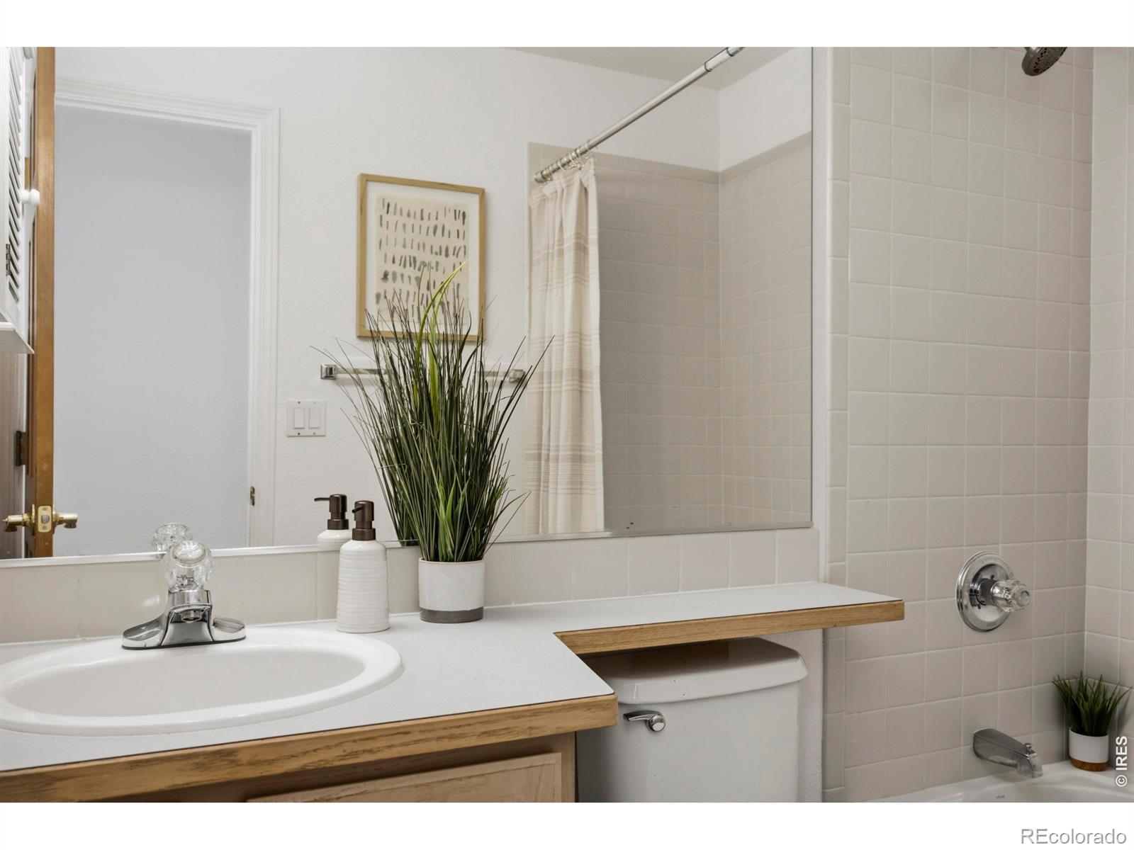 MLS Image #18 for 824  westbourn court,fort collins, Colorado