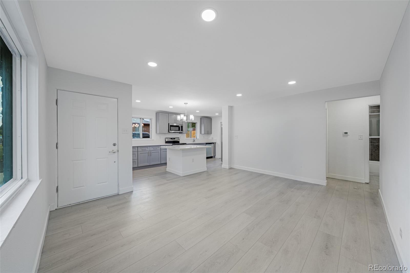 MLS Image #5 for 2921  jasmine street,denver, Colorado