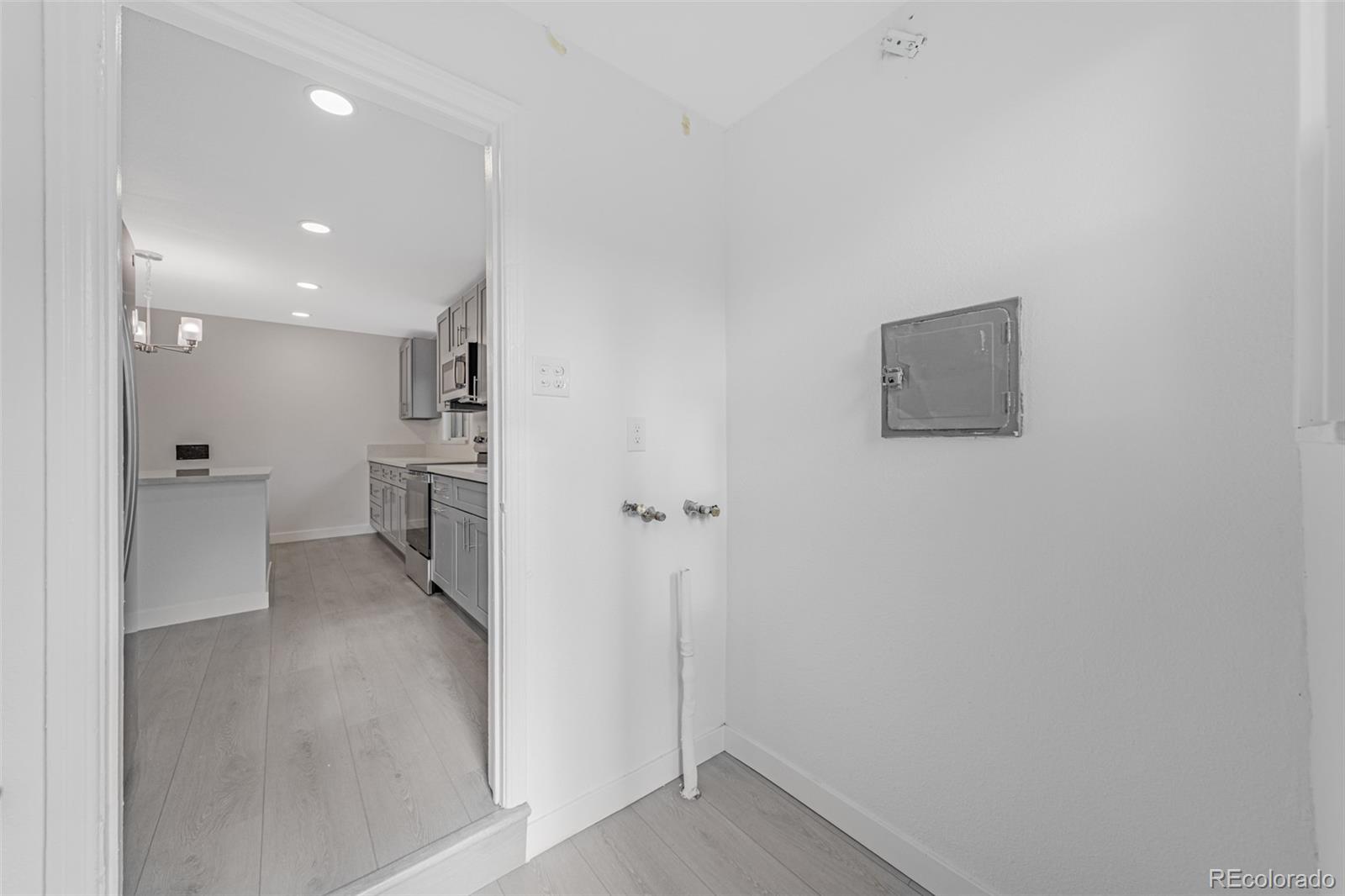MLS Image #9 for 2921  jasmine street,denver, Colorado
