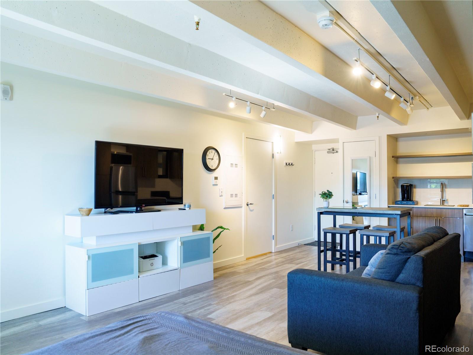 MLS Image #11 for 1495  vrain street,denver, Colorado