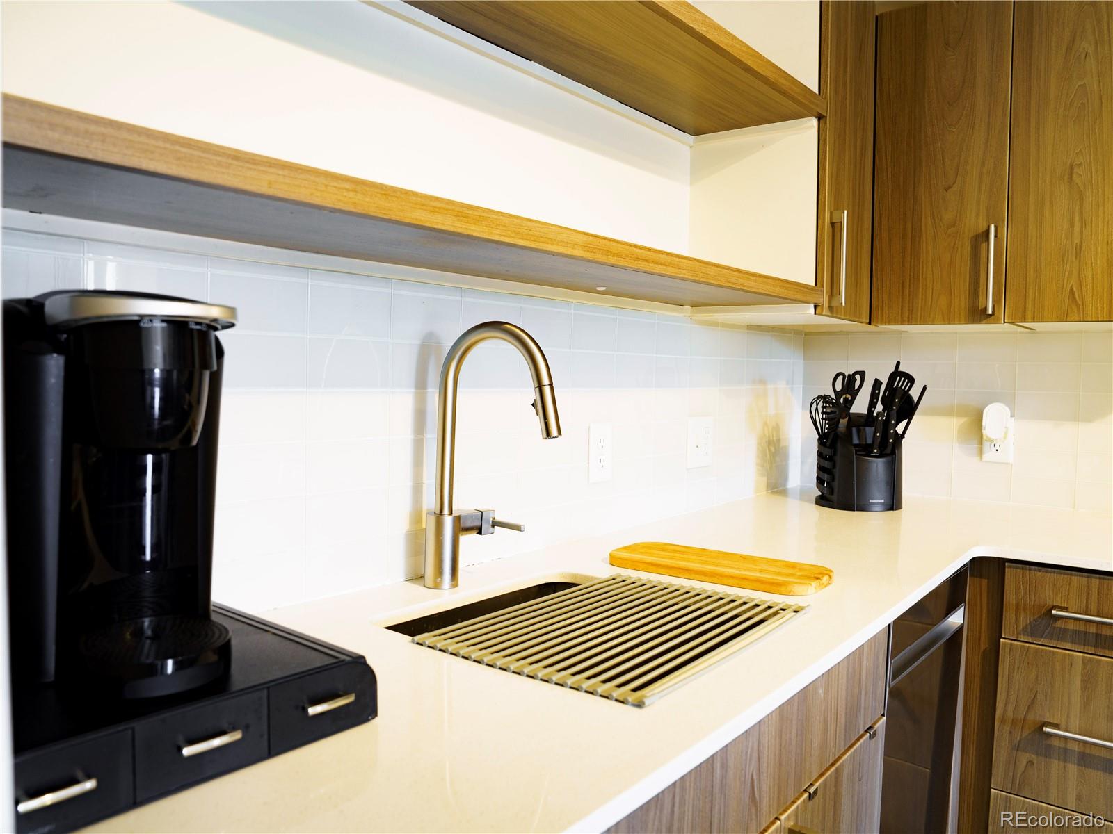 MLS Image #6 for 1495  vrain street,denver, Colorado