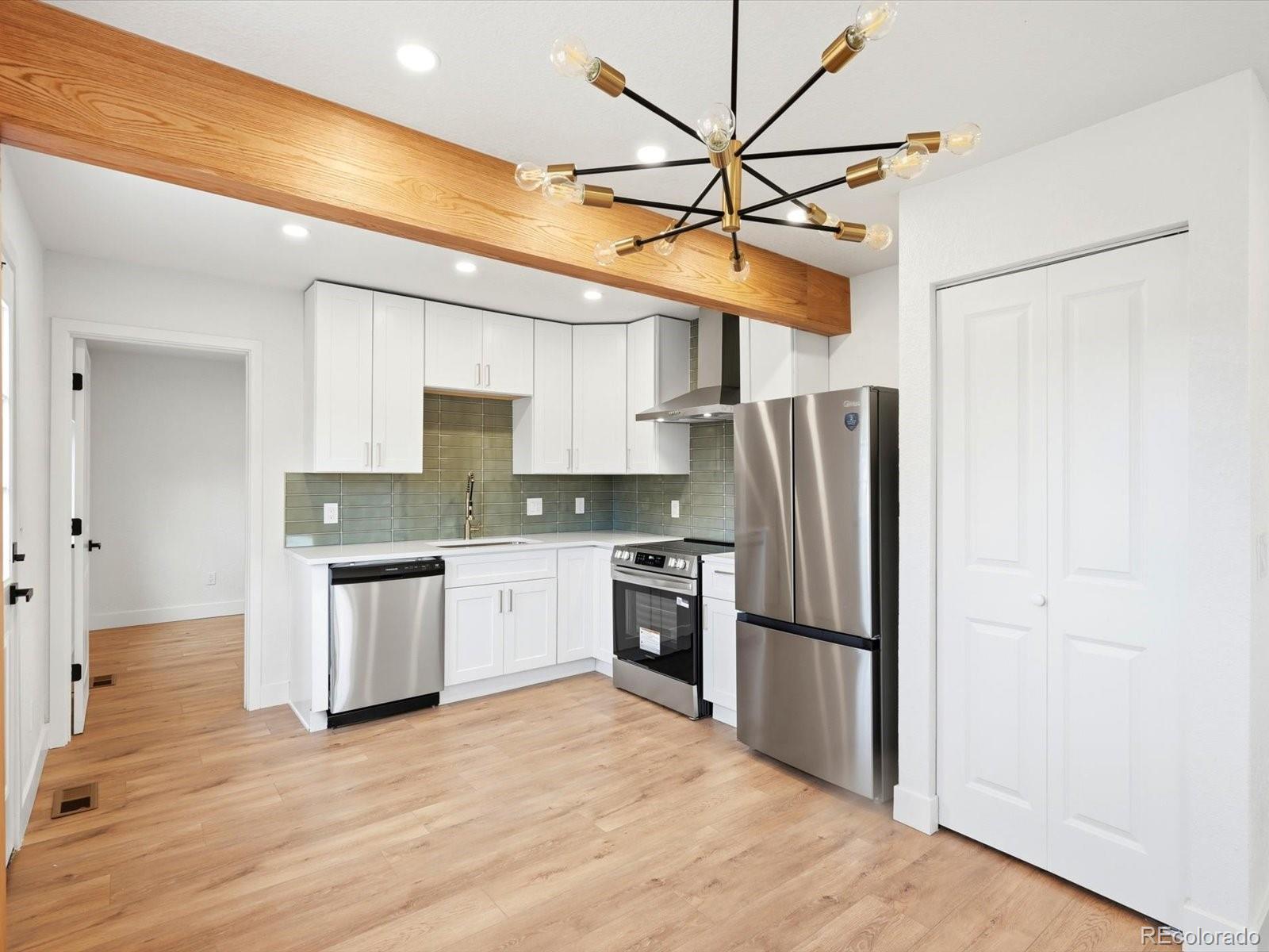MLS Image #11 for 3150 w alaska place,denver, Colorado