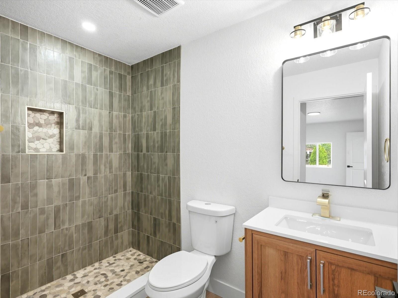 MLS Image #17 for 3150 w alaska place,denver, Colorado