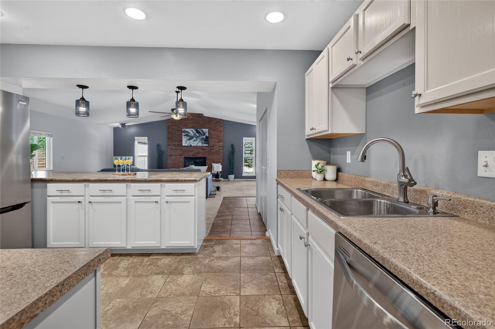MLS Image #12 for 7981  robin lane,denver, Colorado