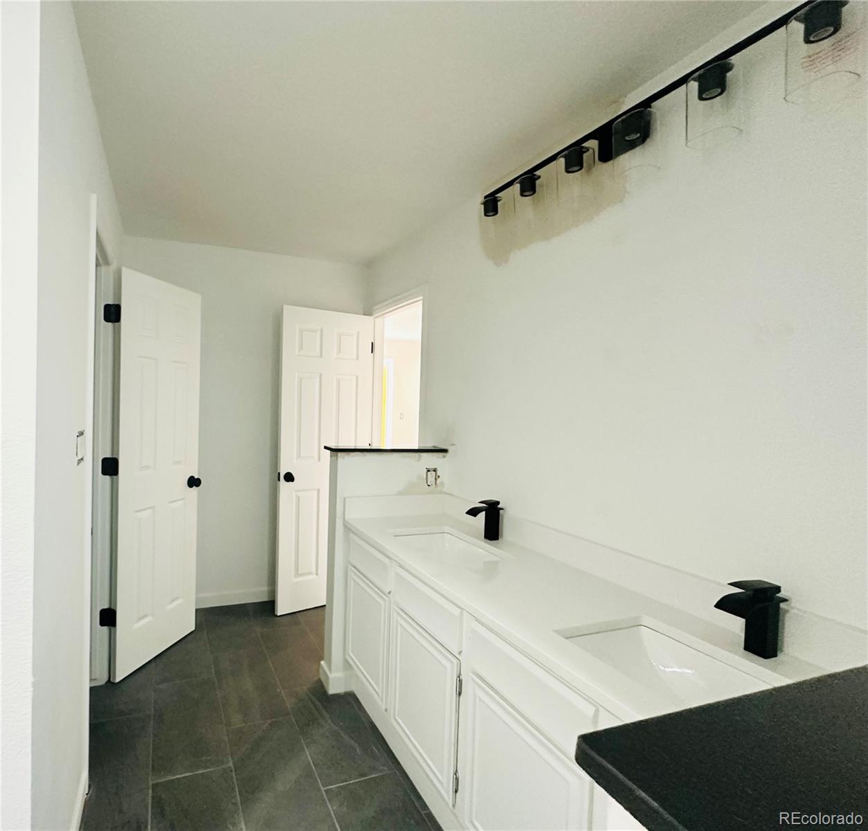 MLS Image #12 for 2002 s worchester way ,aurora, Colorado
