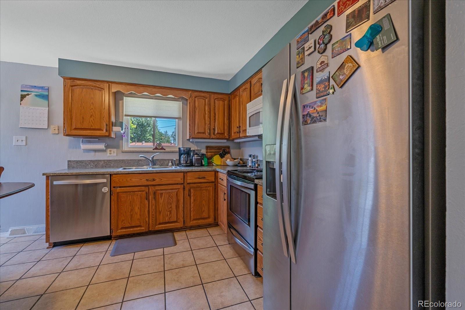 MLS Image #5 for 1654 s endicott street,denver, Colorado