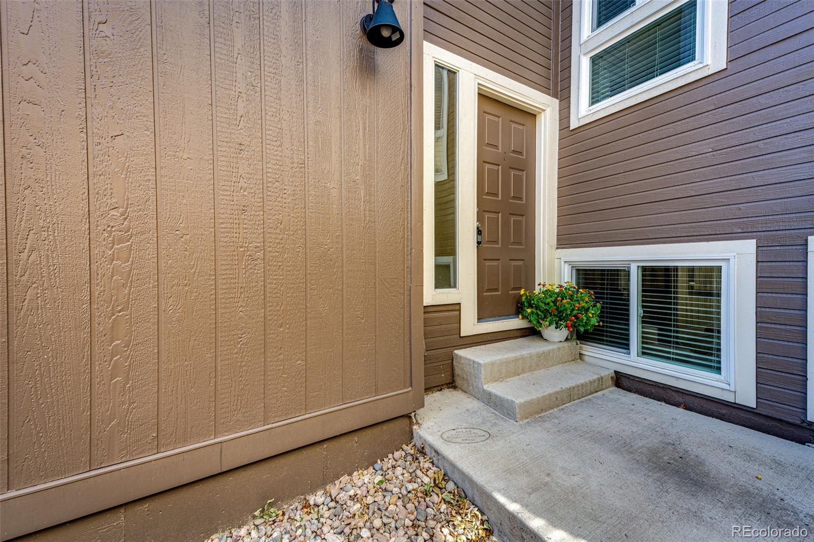 MLS Image #2 for 2924 w bryant circle,littleton, Colorado