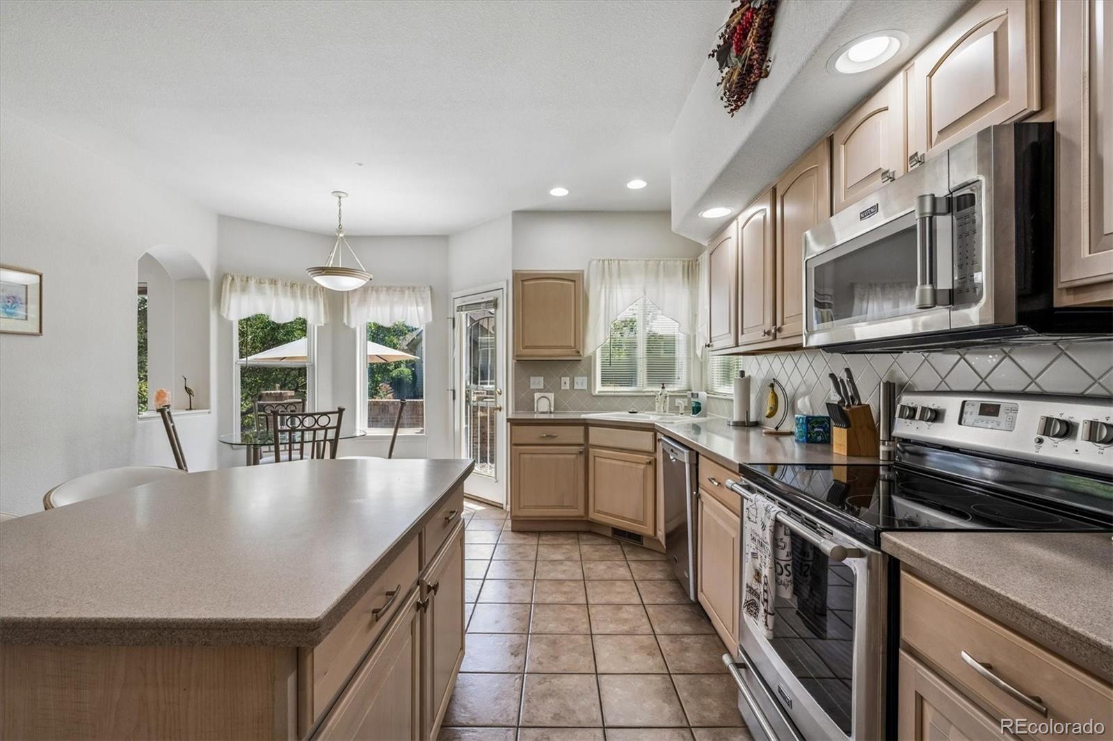 MLS Image #14 for 10767  zuni drive,denver, Colorado