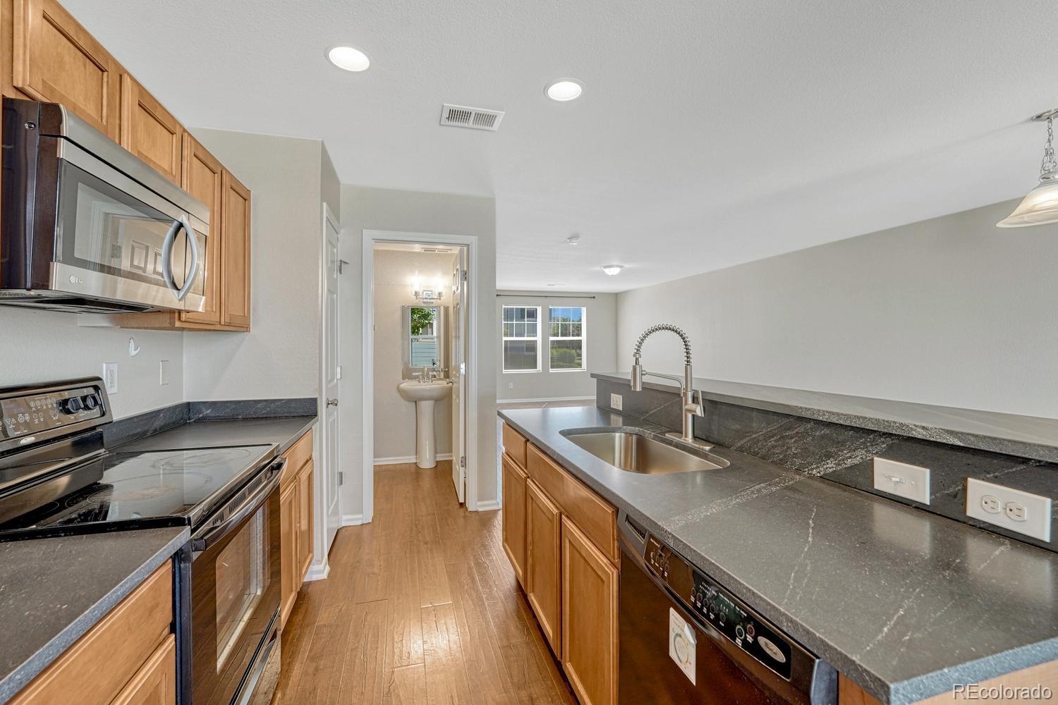 MLS Image #8 for 18731 e 58th avenue,denver, Colorado