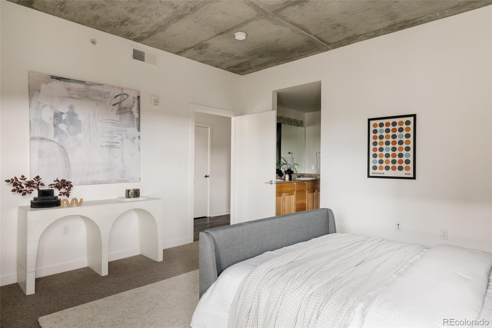 MLS Image #18 for 275 s harrison street 501,denver, Colorado