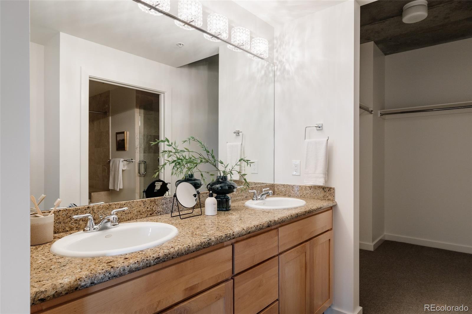MLS Image #19 for 275 s harrison street 501,denver, Colorado