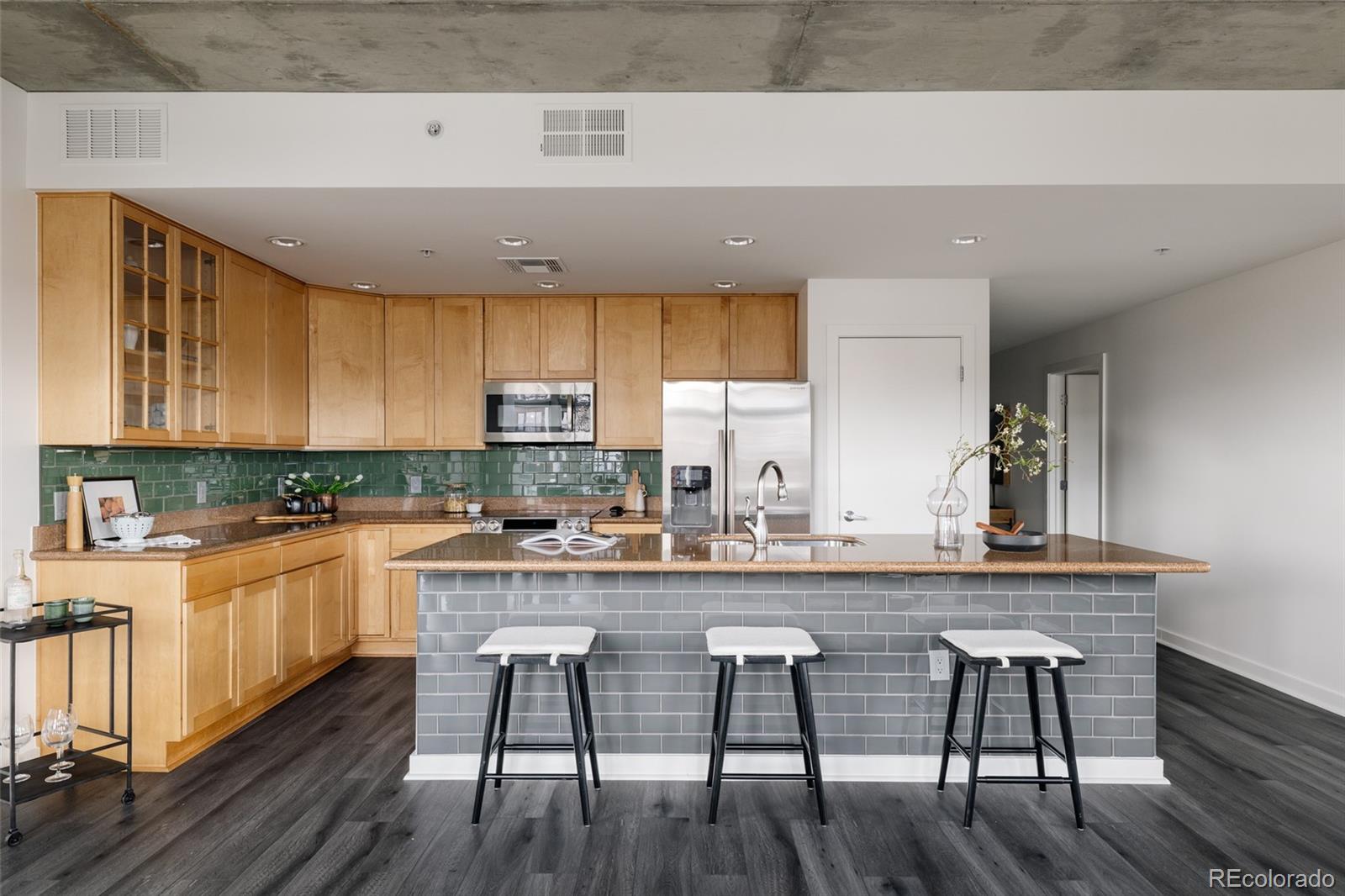 MLS Image #5 for 275 s harrison street 501,denver, Colorado