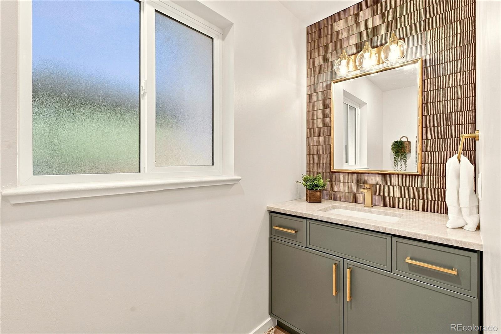 MLS Image #13 for 642 s pontiac street,denver, Colorado