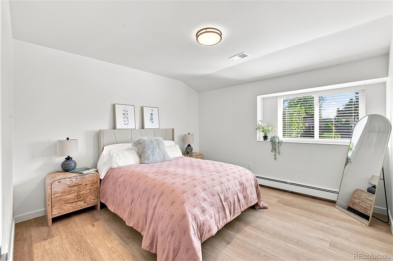 MLS Image #18 for 642 s pontiac street,denver, Colorado