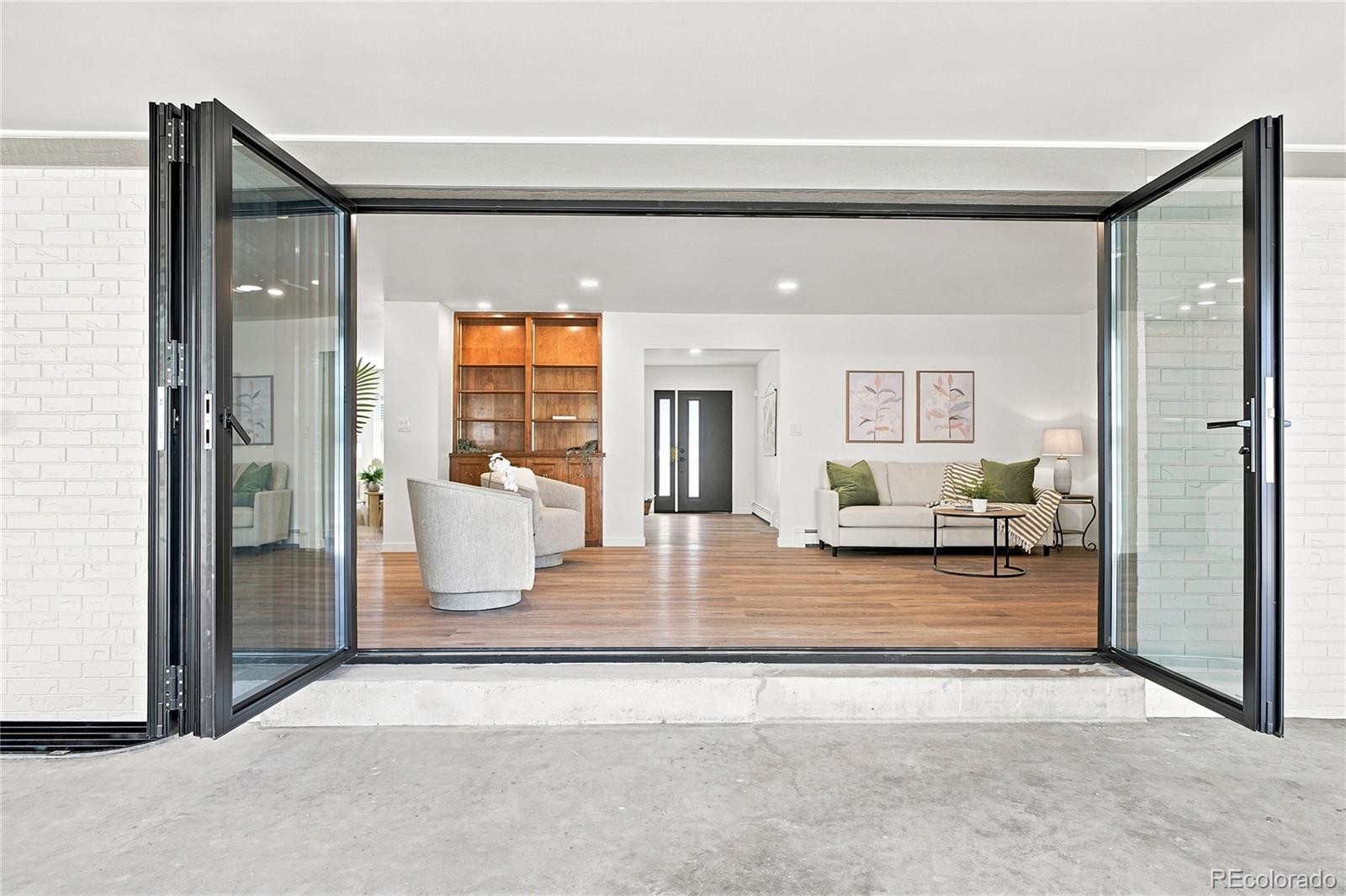 MLS Image #4 for 642 s pontiac street,denver, Colorado