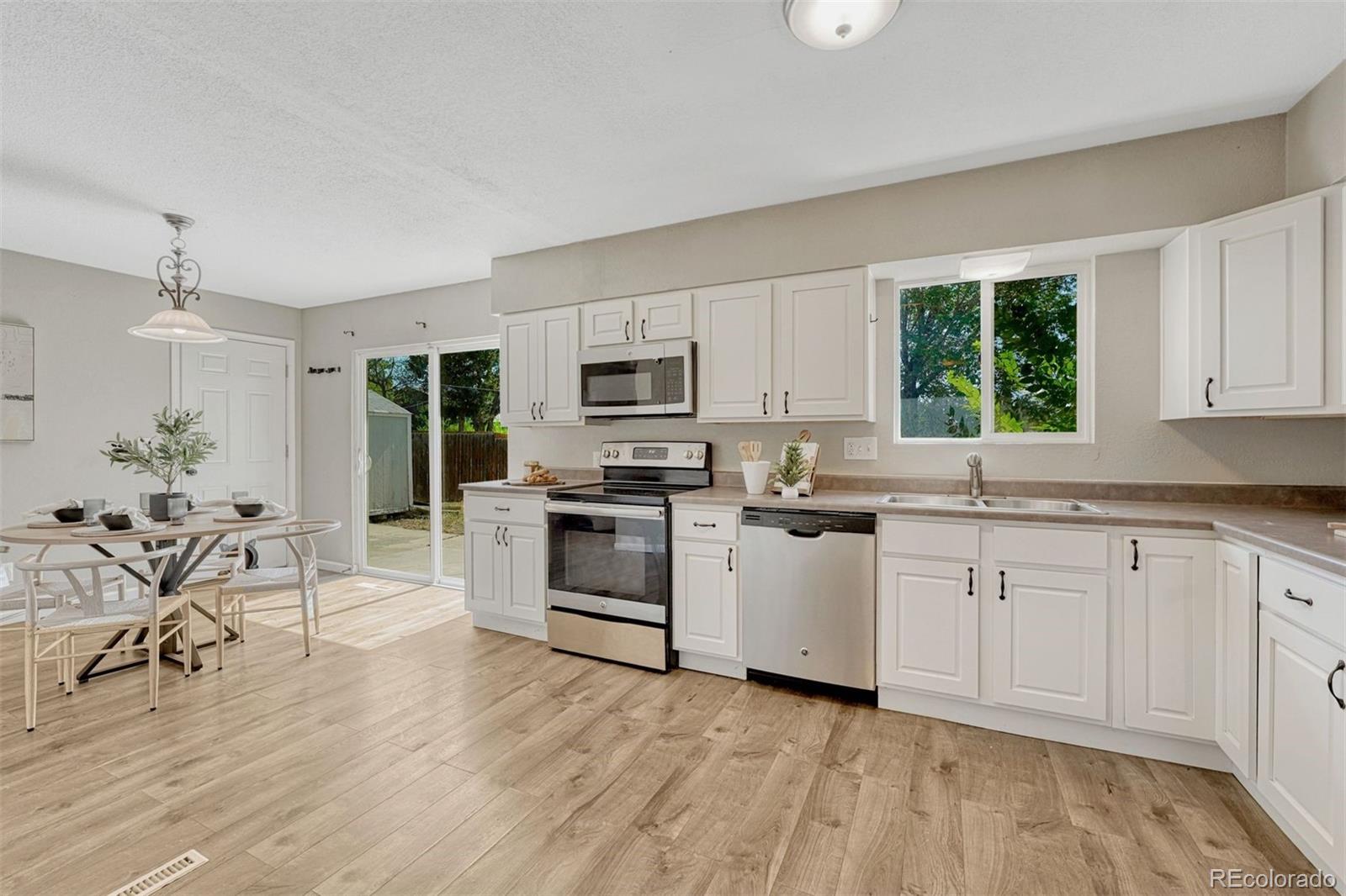 MLS Image #15 for 2011  montezuma drive,colorado springs, Colorado