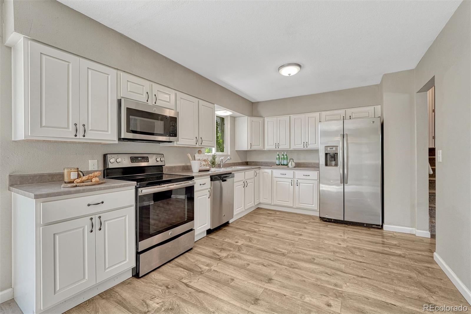 MLS Image #2 for 2011  montezuma drive,colorado springs, Colorado