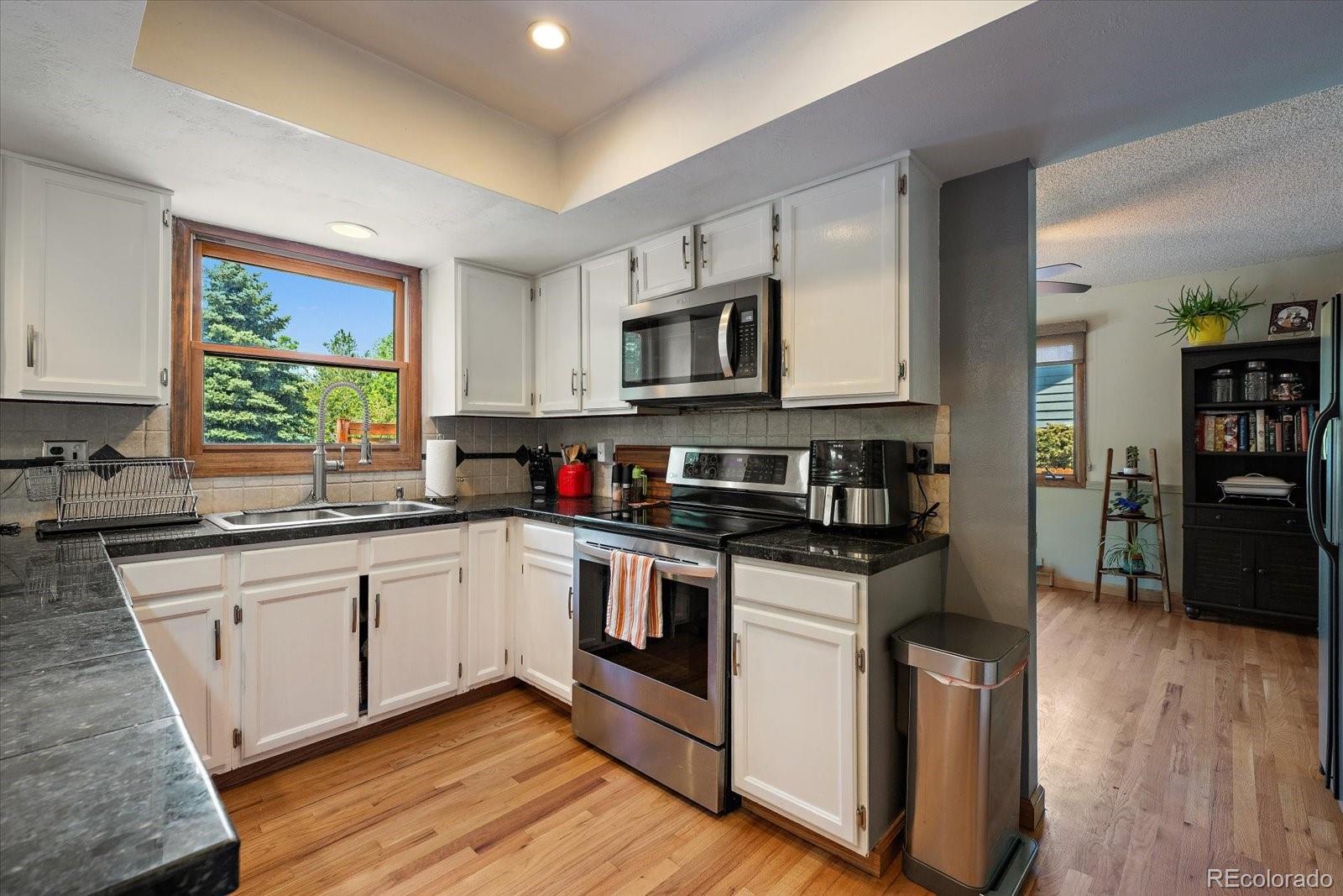 MLS Image #7 for 7921 s cedar street,littleton, Colorado