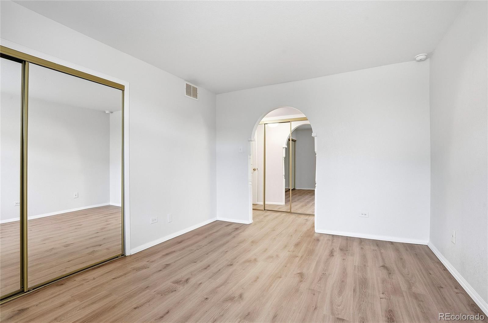 MLS Image #15 for 3436 s locust street,denver, Colorado