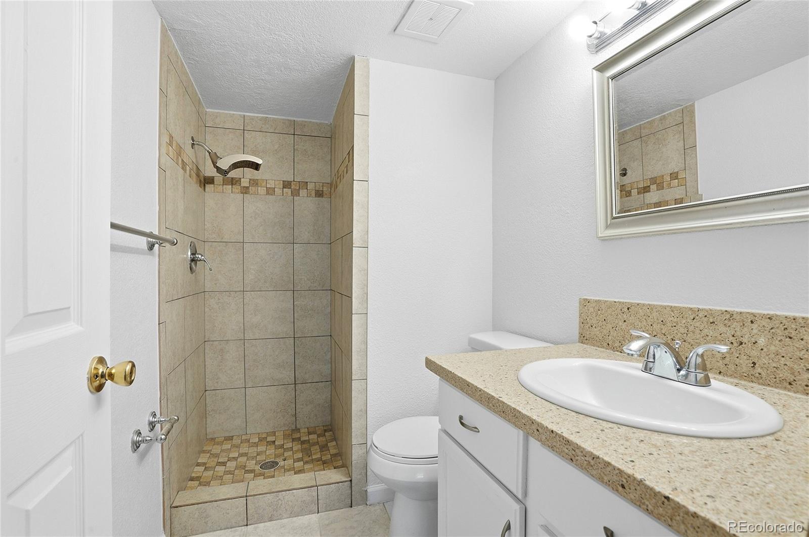 MLS Image #20 for 3436 s locust street,denver, Colorado