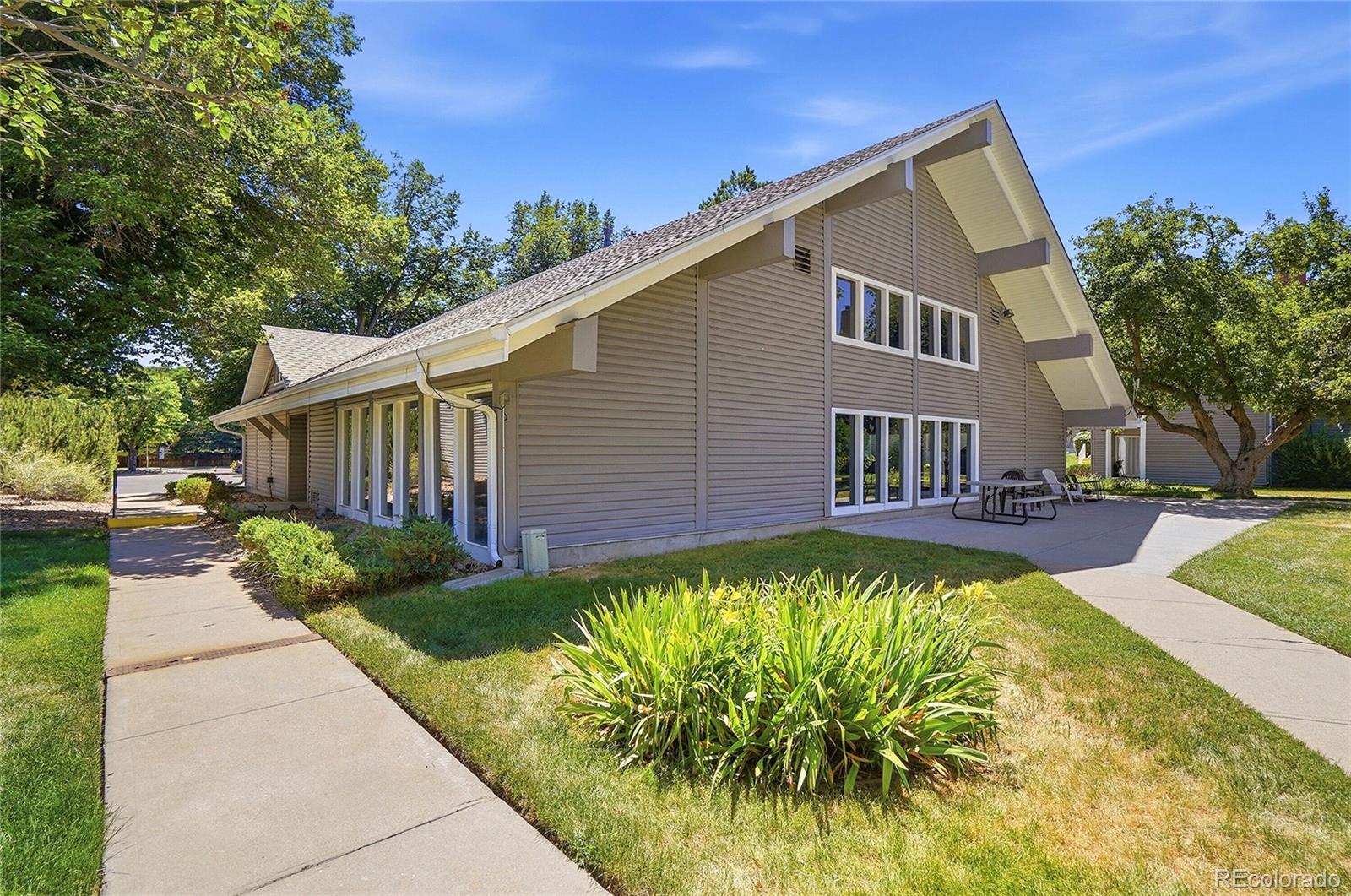 MLS Image #27 for 3436 s locust street,denver, Colorado