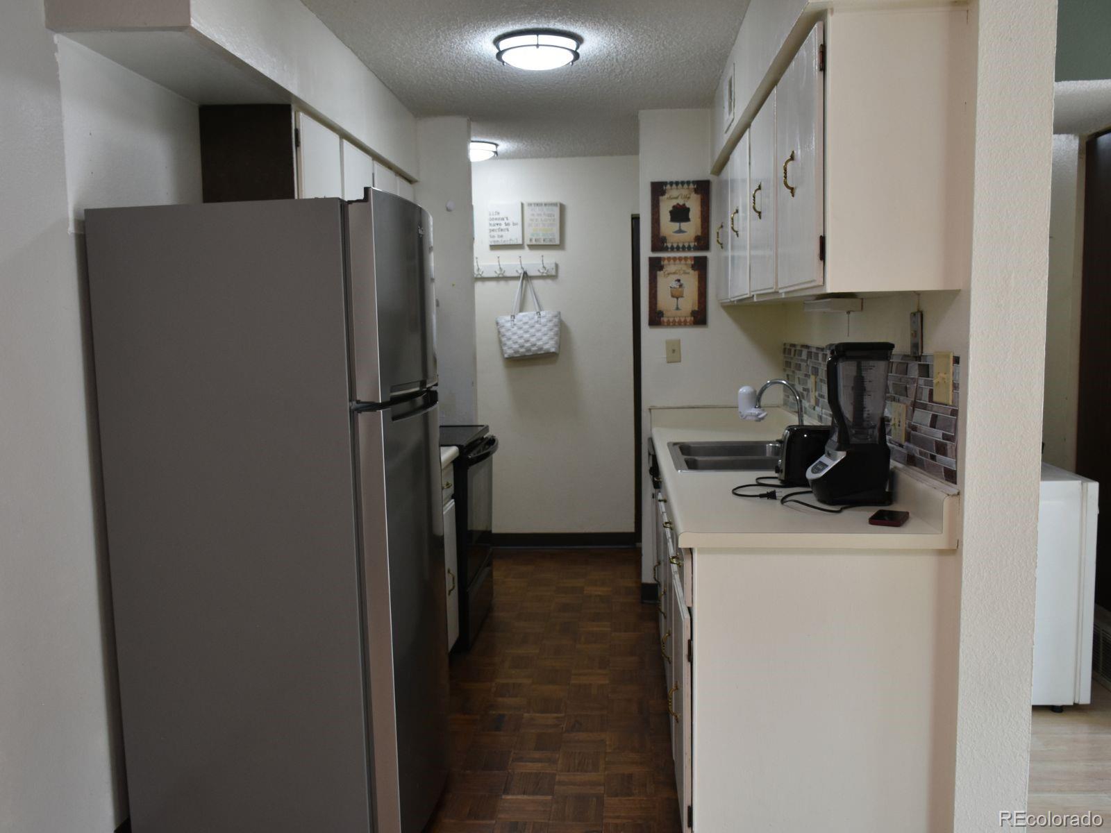 MLS Image #4 for 7335  quincy avenue,denver, Colorado