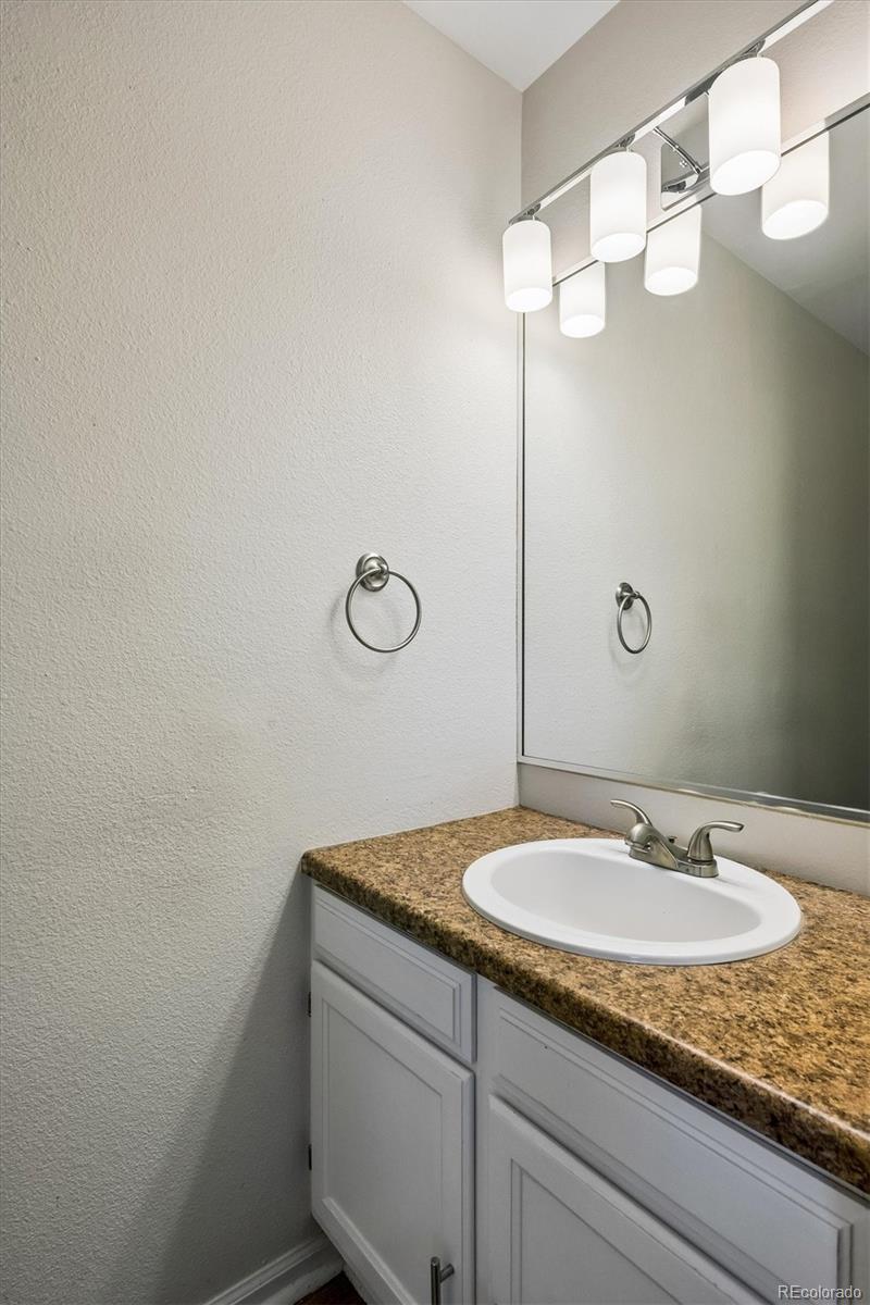 MLS Image #10 for 11601 e cornell circle,aurora, Colorado