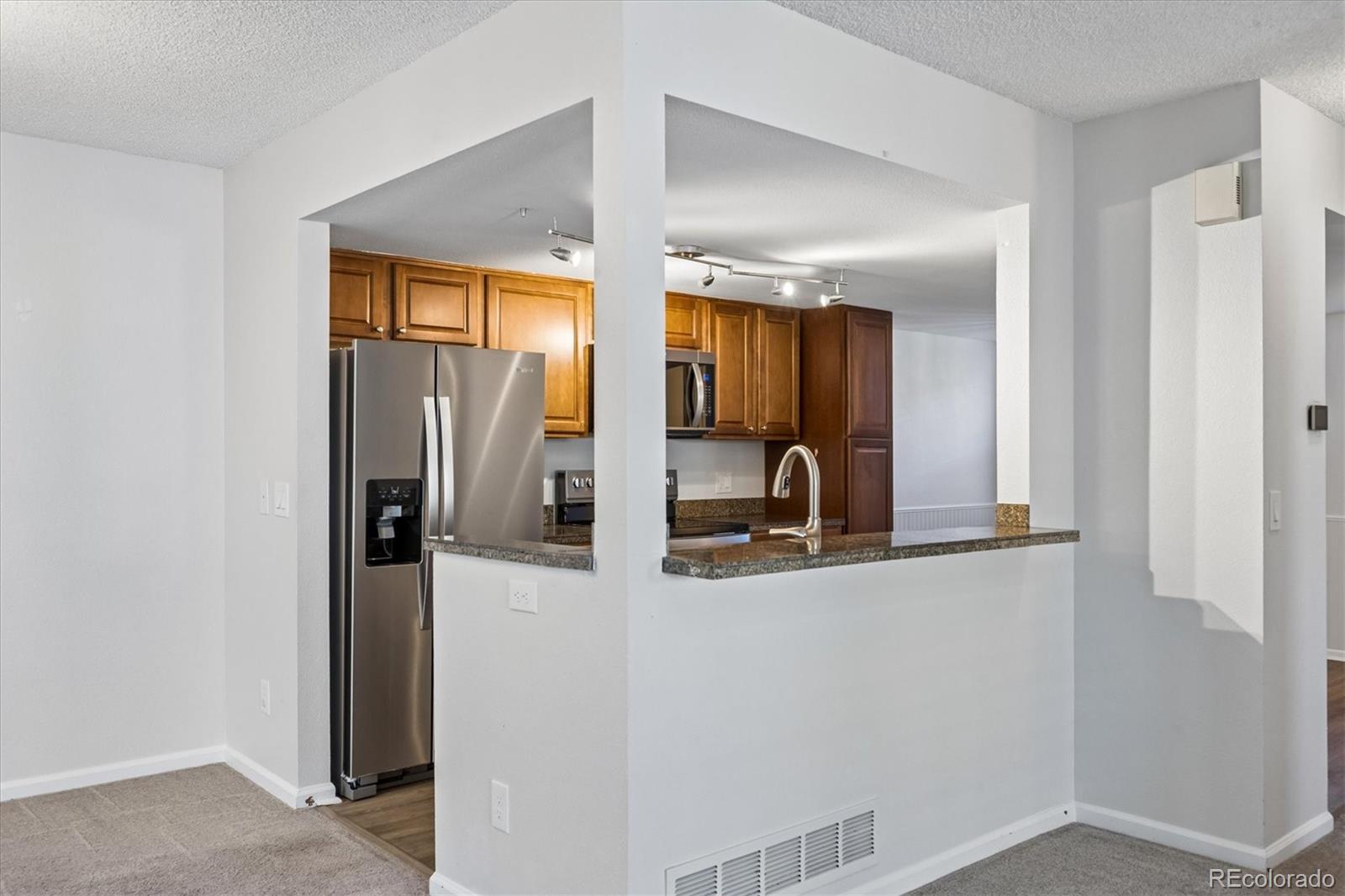 MLS Image #6 for 11601 e cornell circle,aurora, Colorado