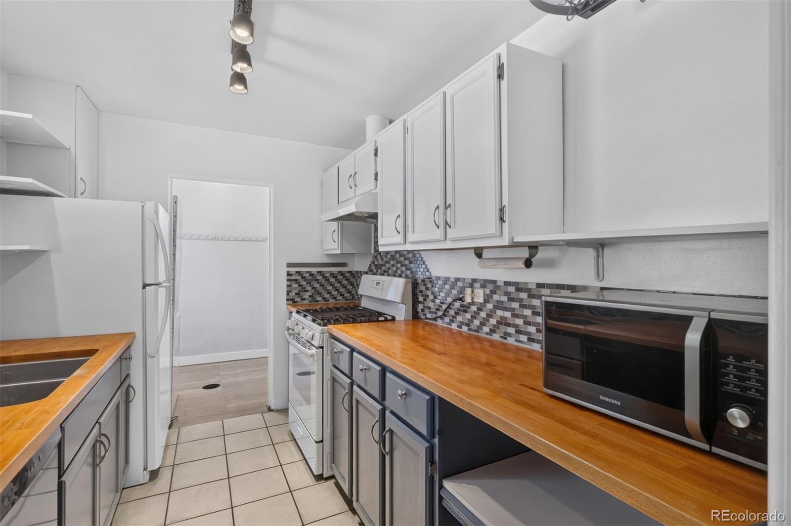 MLS Image #7 for 1211  jasmine street,denver, Colorado