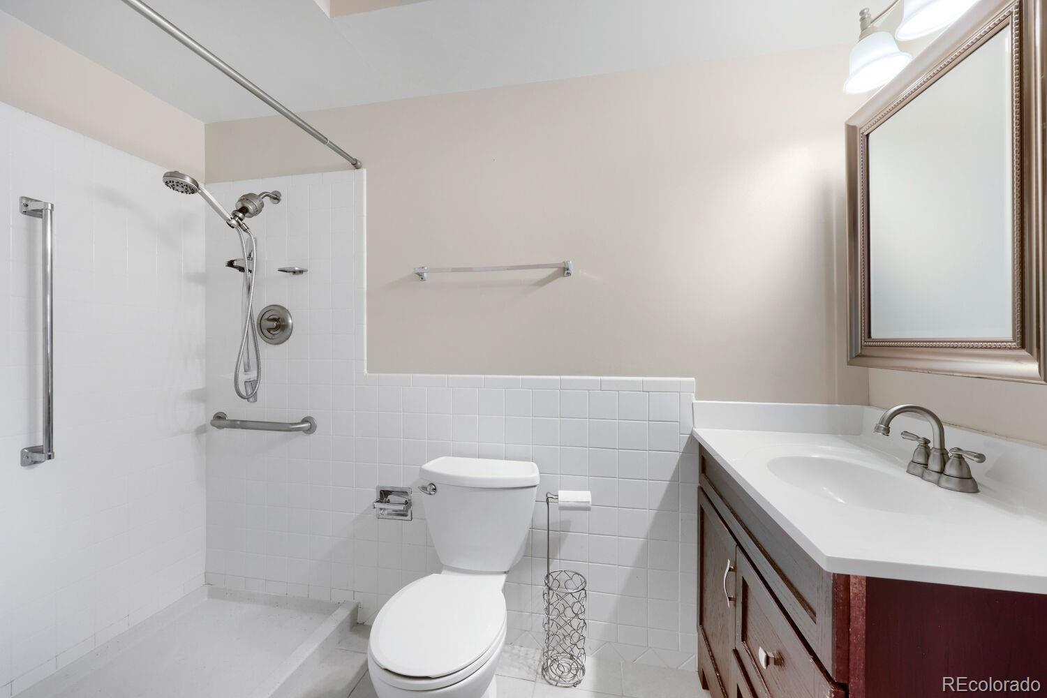 MLS Image #11 for 620 s alton way,denver, Colorado