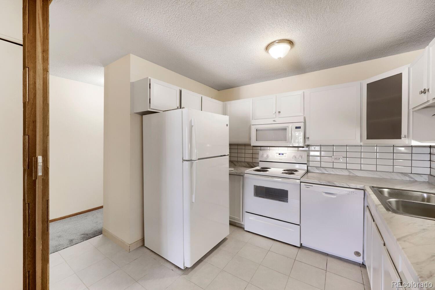 MLS Image #6 for 620 s alton way,denver, Colorado