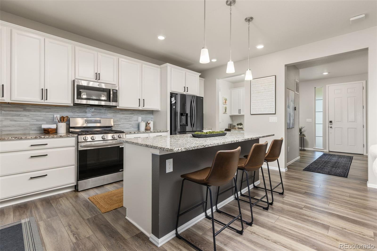 MLS Image #10 for 26265 e canal place,aurora, Colorado