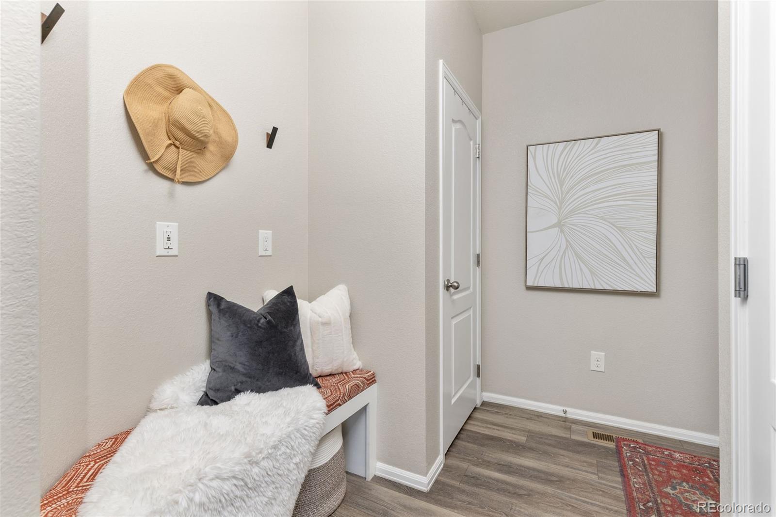 MLS Image #15 for 26265 e canal place,aurora, Colorado