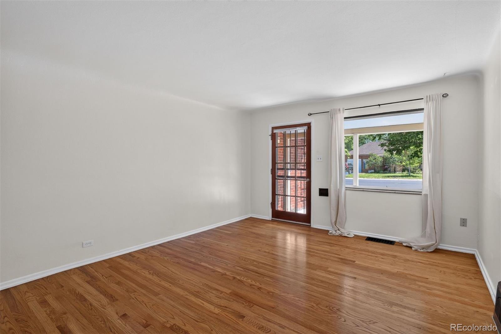 MLS Image #3 for 1219  jasmine street,denver, Colorado