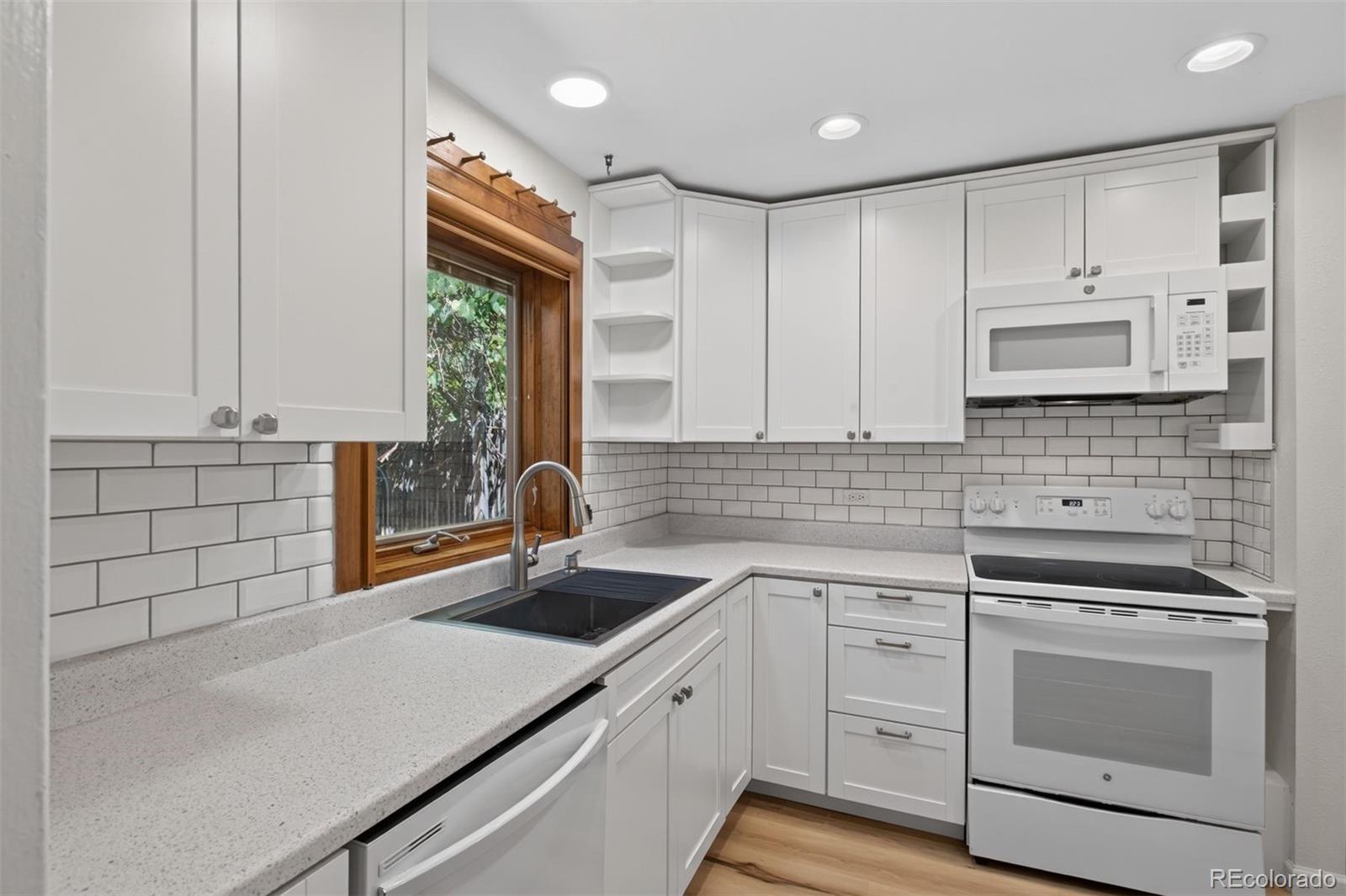 MLS Image #5 for 1219  jasmine street,denver, Colorado