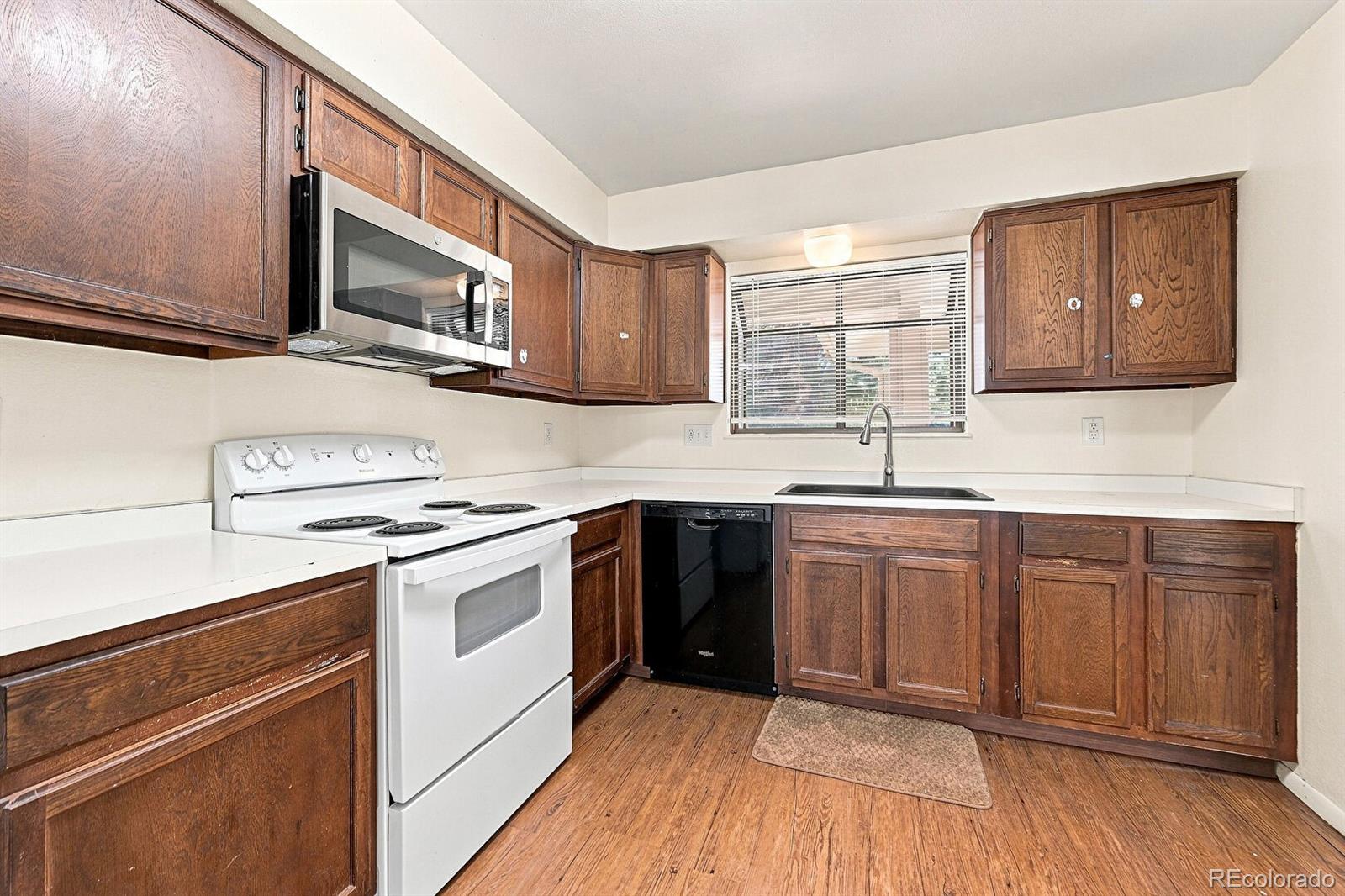 MLS Image #5 for 3748 s mission parkway,aurora, Colorado