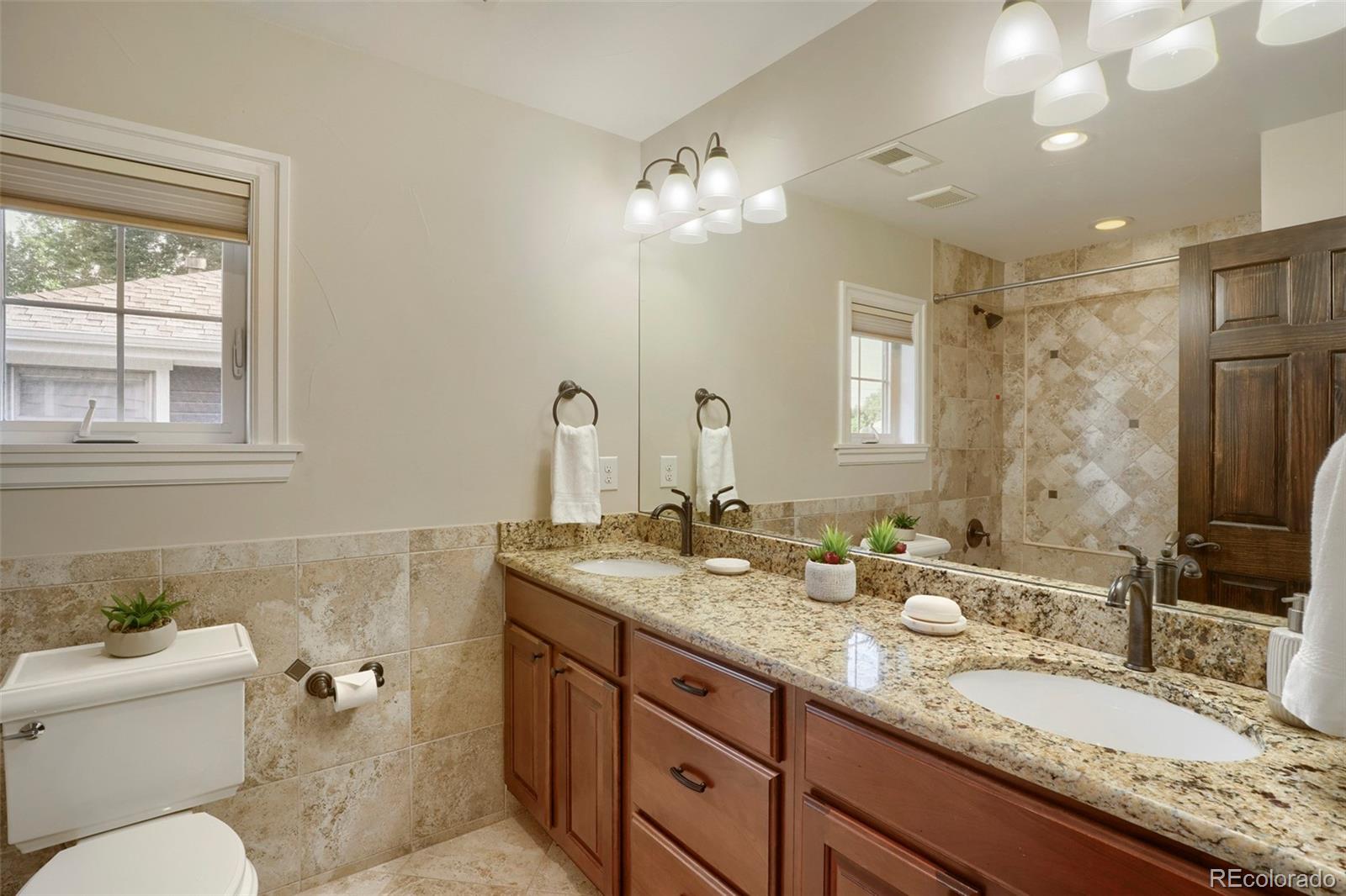 MLS Image #19 for 1317 s saint paul street,denver, Colorado