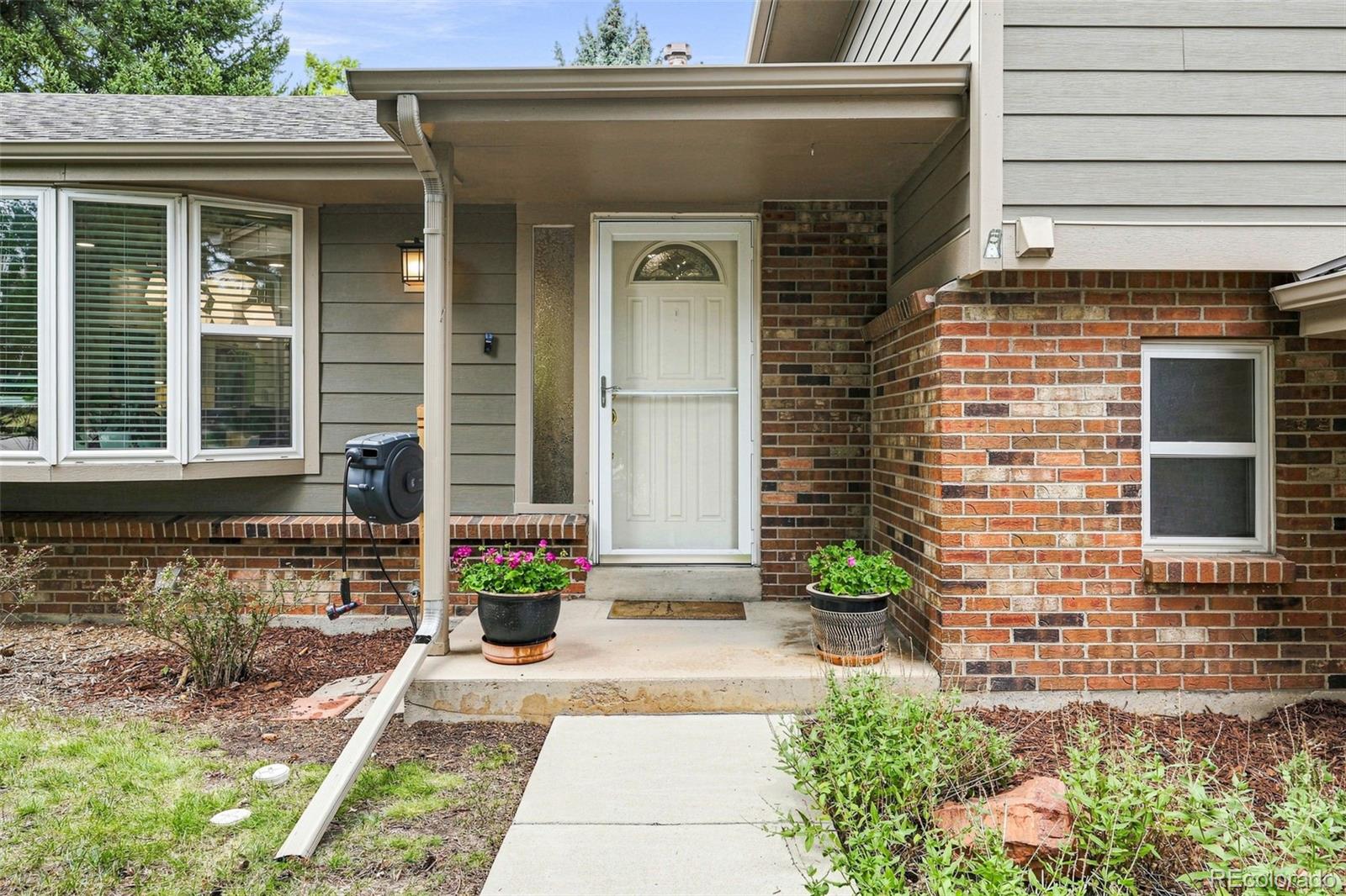 MLS Image #2 for 7807 s poplar way,centennial, Colorado