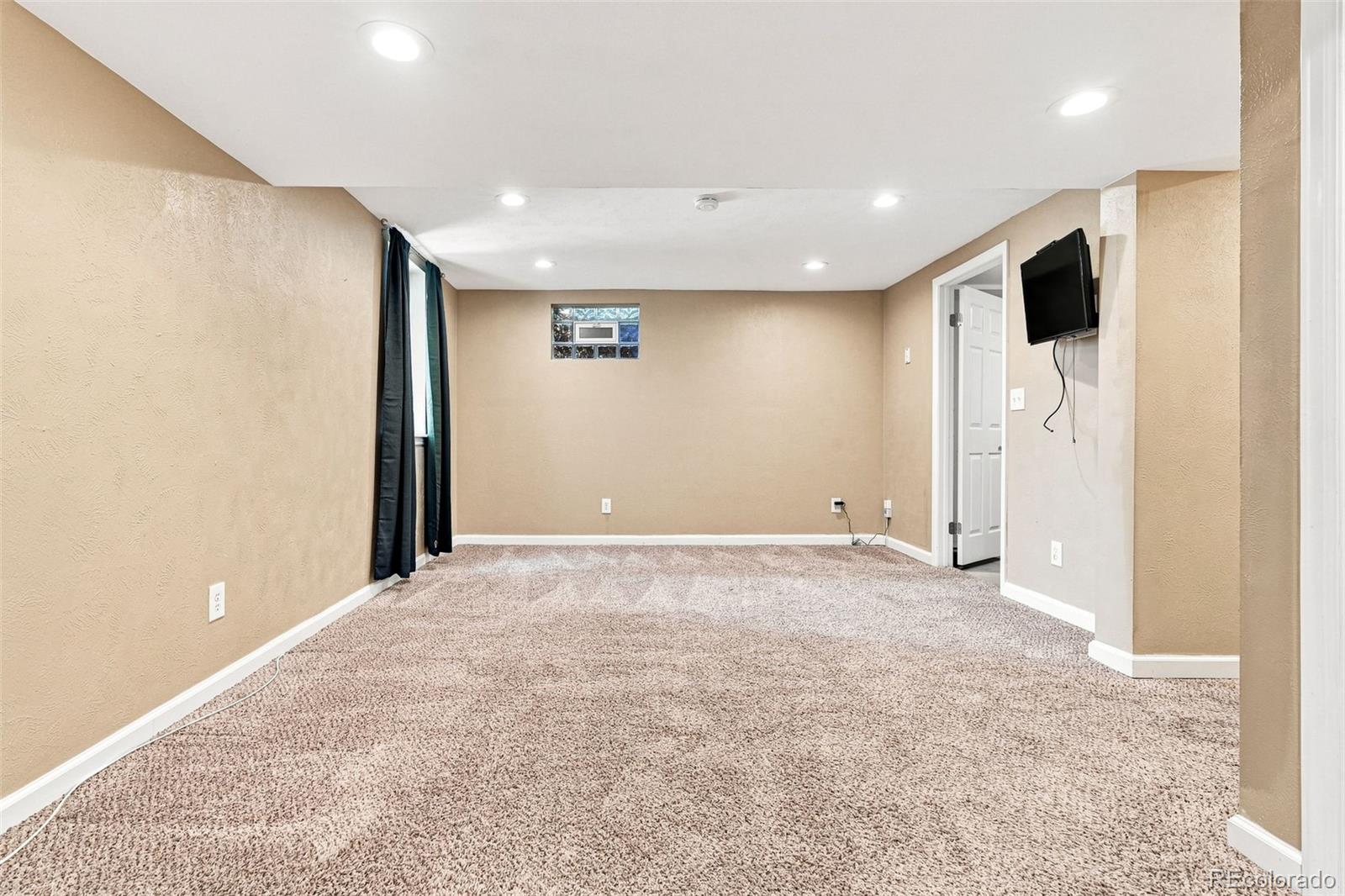 MLS Image #25 for 7807 s poplar way,centennial, Colorado
