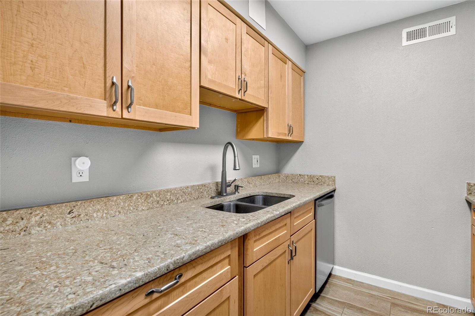 MLS Image #12 for 3653 s sheridan boulevard,denver, Colorado