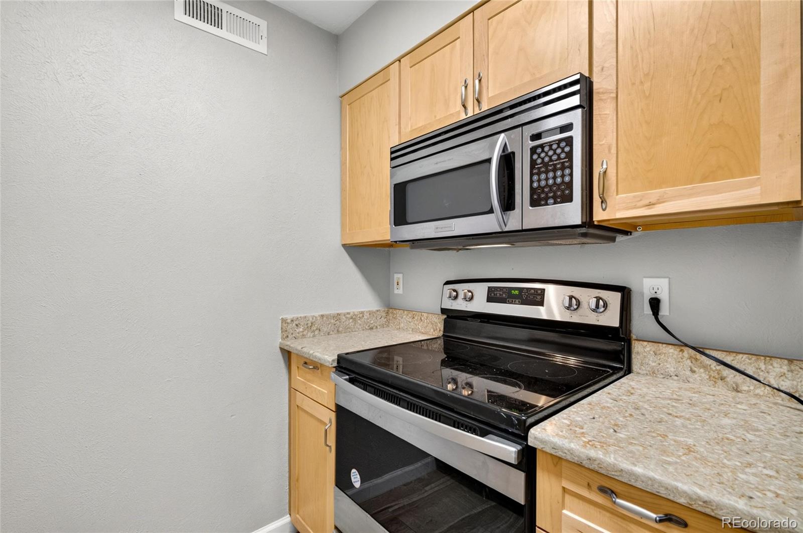 MLS Image #13 for 3653 s sheridan boulevard,denver, Colorado
