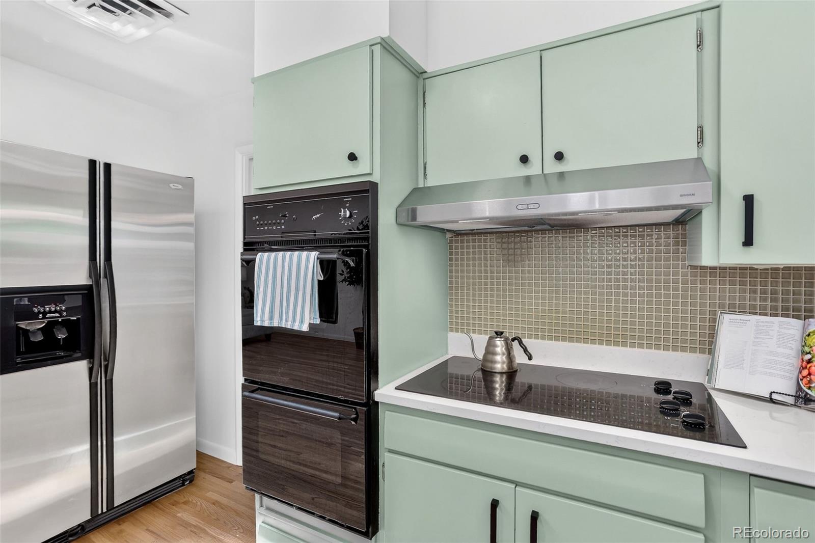 MLS Image #7 for 2140 e columbia place,denver, Colorado