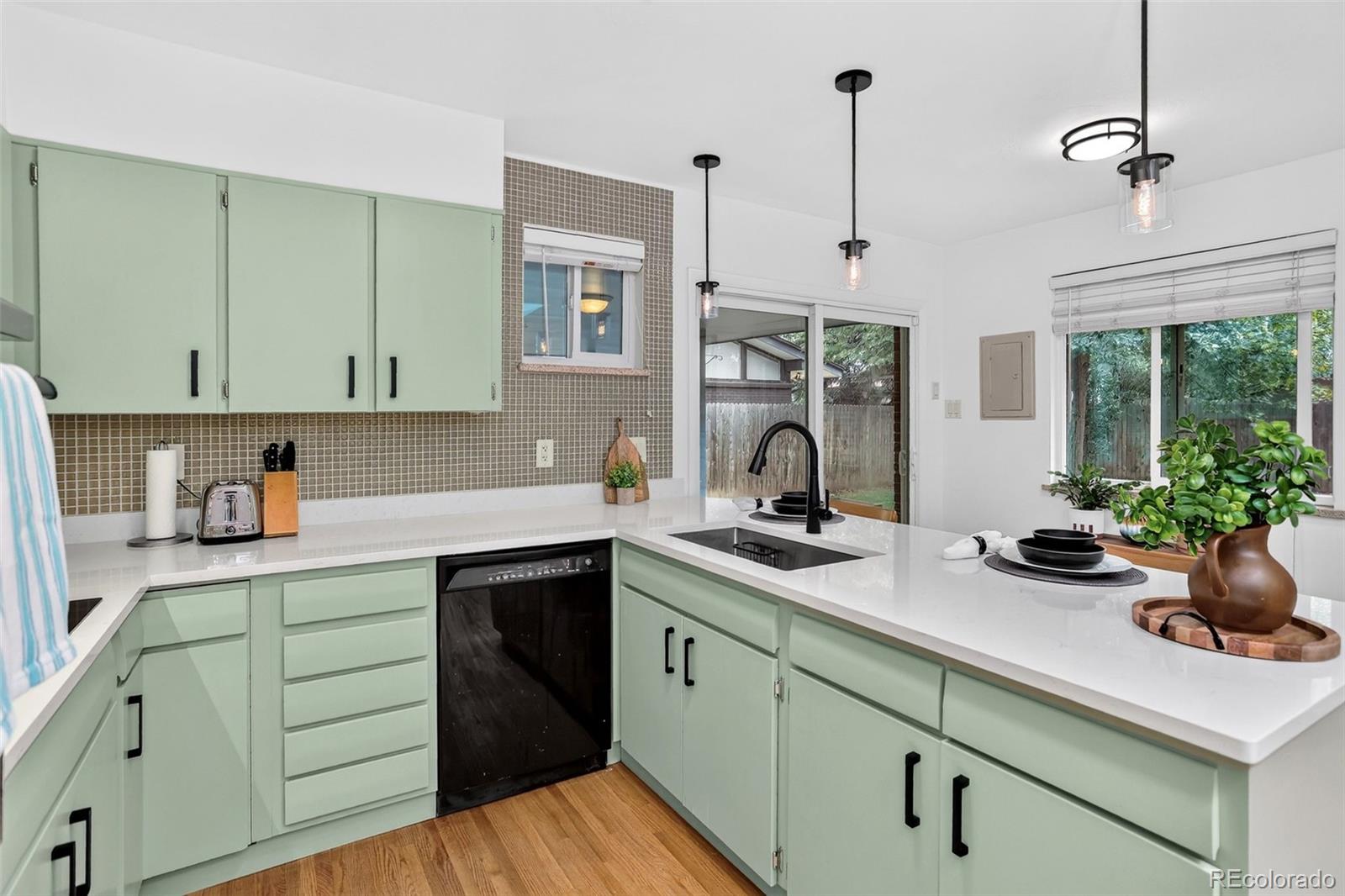 MLS Image #8 for 2140 e columbia place,denver, Colorado