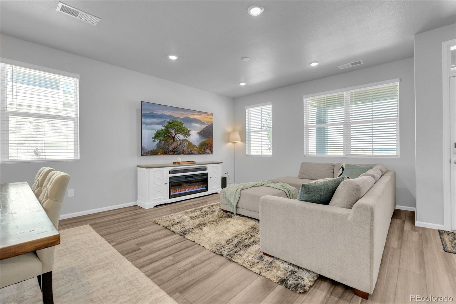MLS Image #5 for 22150 e 8th avenue,aurora, Colorado