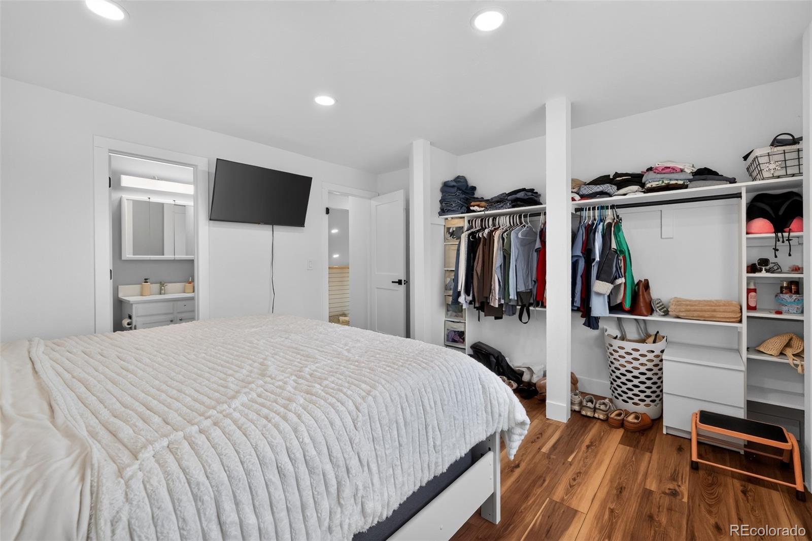 MLS Image #17 for 17990 e cornell drive,aurora, Colorado